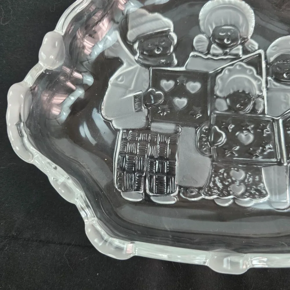 Mikasa Celebrations Carolers Collection Candy Sweets Dish 8 1/2 Inches